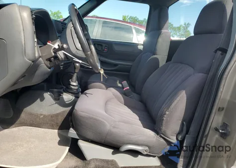 2003 Chevrolet S Truck S10 from USA, damaged, VIN 1GCCS14H338119101